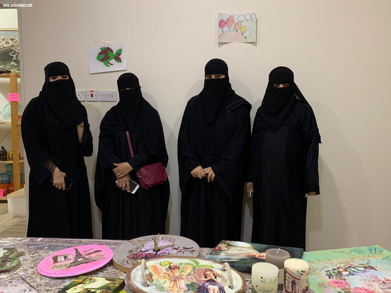 فريق همسات الثقافي بالإحساء ينفذ ورشة فنية في فن الأعمال اليدوية