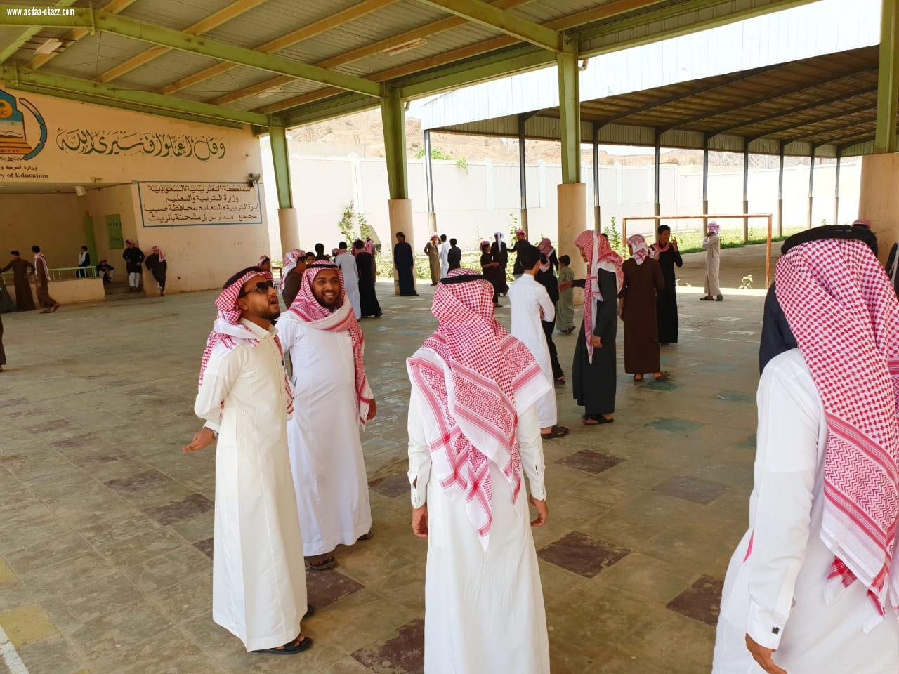 بإشراف رئيس قسم السلامة بمكتب تعليم الريث وإدارة الدفاع المدني بالريث..55 ثانية لخطة إخلاء فرضية لطلاب مجمع آل مشحنة التعليمي بالريث