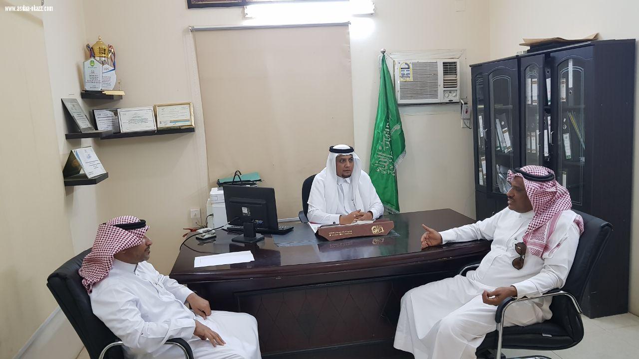 زيارة مدير التعليم الأهلي الاستاذ حسن خردلي والمشرف التربوي الأستاذ علي ابوطالب لمدرسة ثانوية أجياد التميز الأهلية 