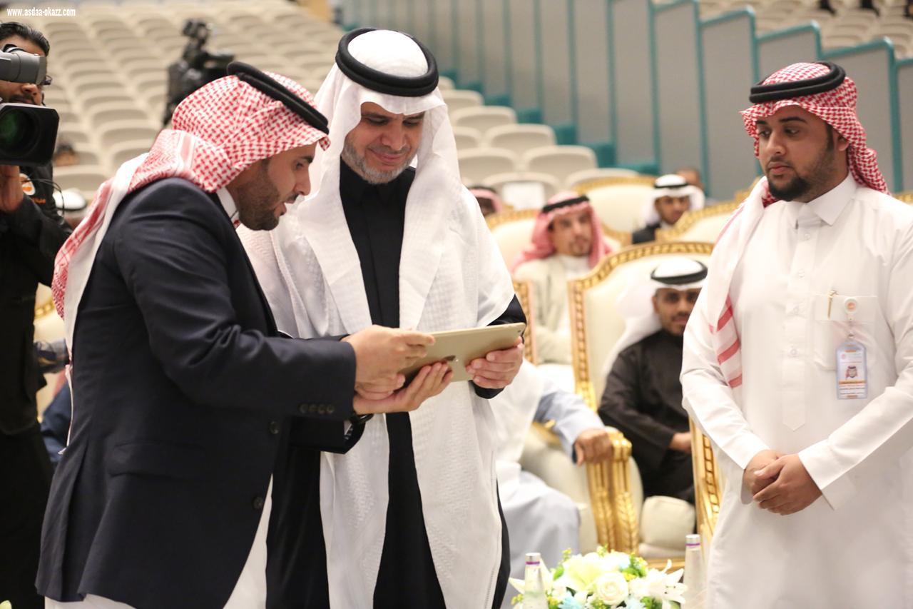 بحضور معالي وزير التعليم، وعبر اللوحة التاريخية الفنية أجيال العربية تعليم صبيا يشارك في احتفالات الوزارة باليوم العالمي للغة العربية