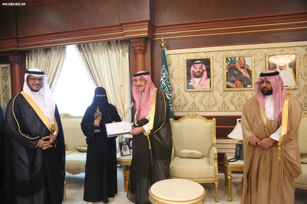 امير منطقة جازان يستقبل مدير تعليم صبيا والفائزين بجوائز التميز 