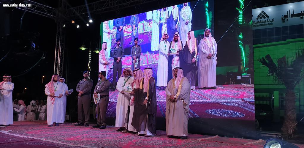 محافظ العيدابي يكرم مدير مكتب التعليم   الغفالي  في حفل اهالي العيد