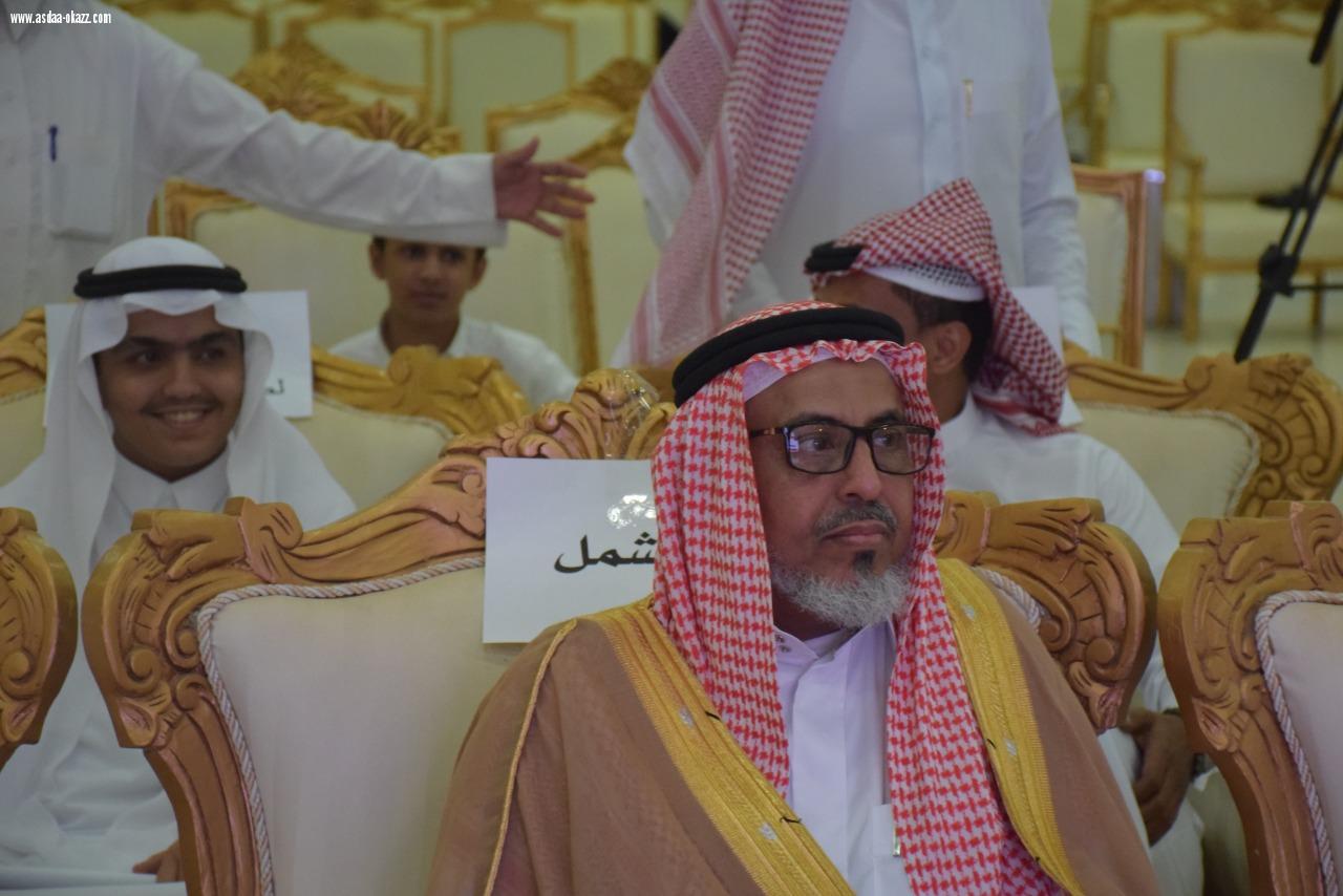 بحضور عدد من المسؤولين والمشايخ والأعيان ...  محافظ محافظة الطوال بالنيابة يدشن مركز النشاط الإجتماعي بالمباركة.