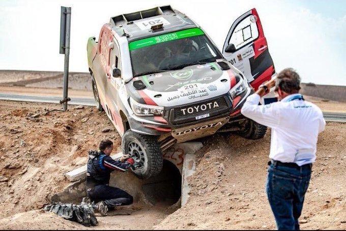 بعد سلسلة من الحوادث، والأعطال، والإصابات،والانسحابات،يزيد الراجحي بطلا لرالي العلا نيوم