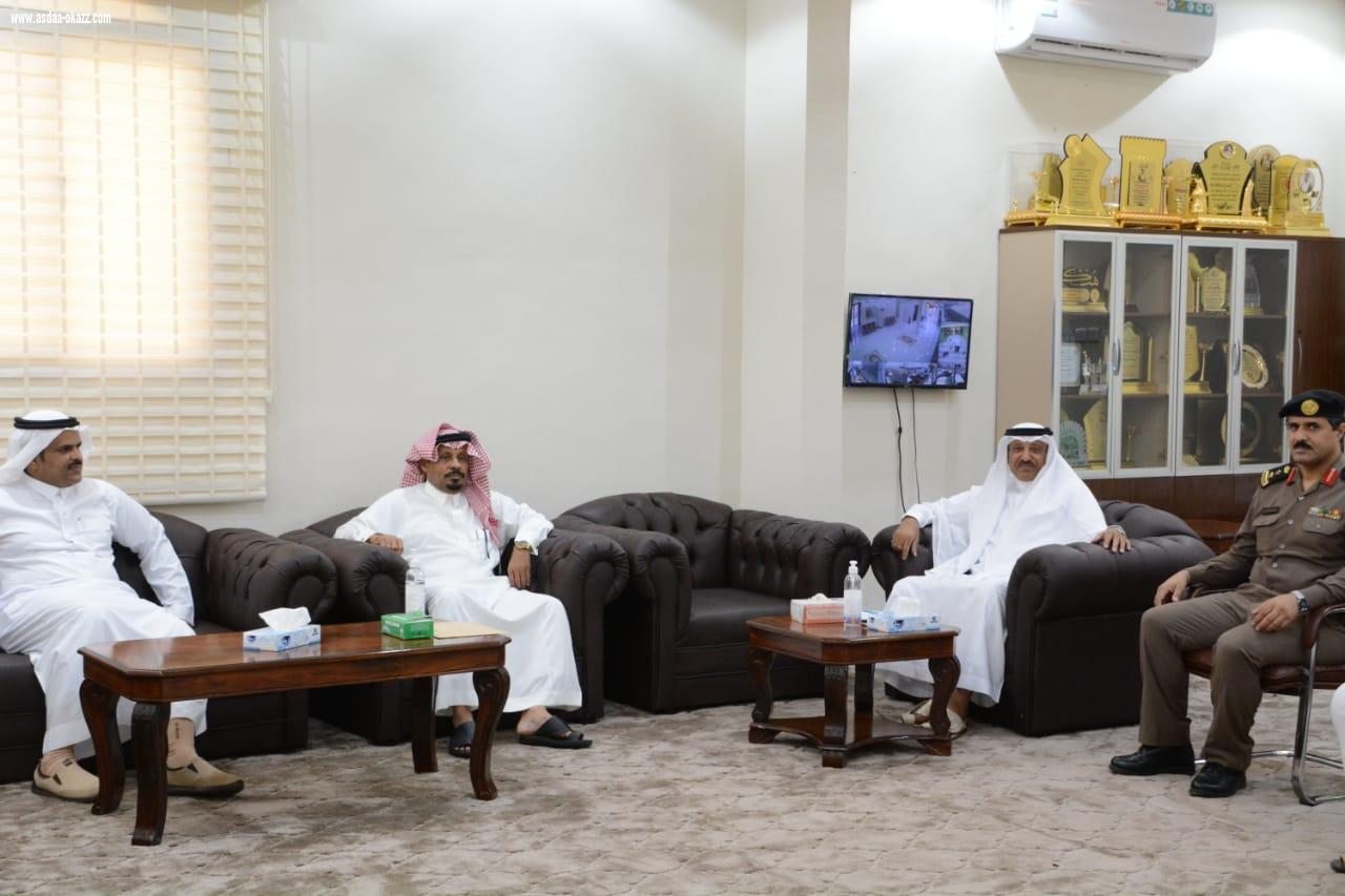 مقدمًا شكره لكل الجهات المعنية على جهودها وتعاملها مع ظروف الجائحة محافظ صامطة يعقد اجتماعًا برؤساء المراكز والدوائر الحكومية بالمحافظة