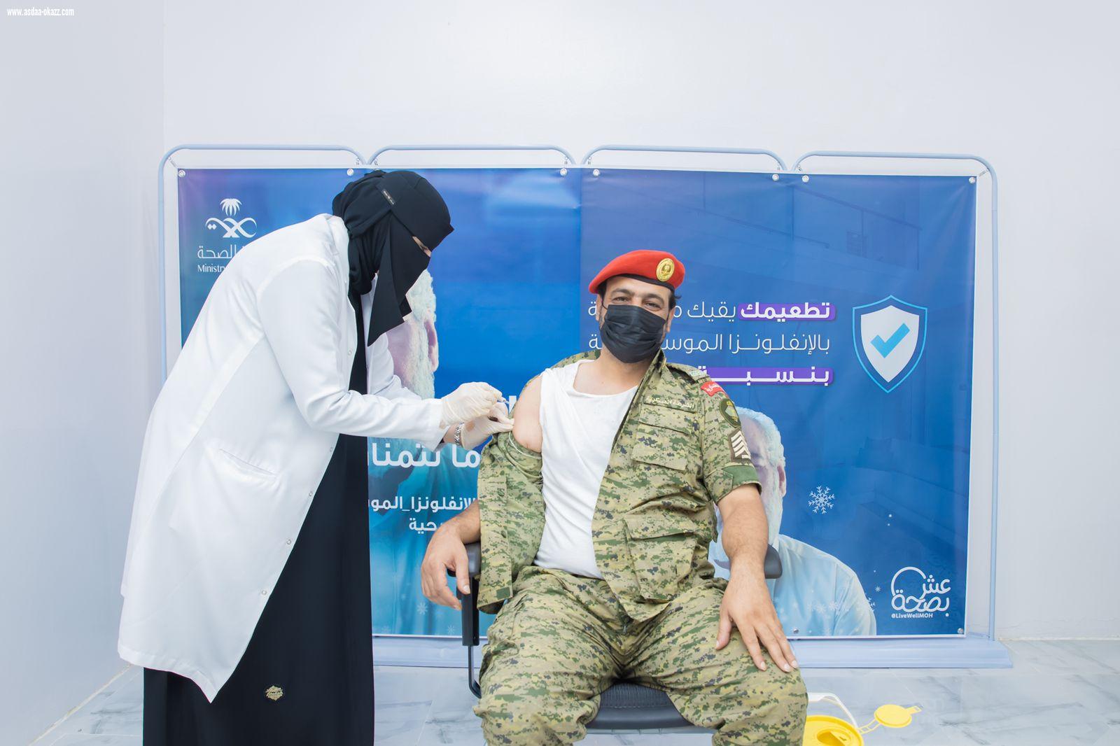 صحة حفر الباطن تنظم حملة التطعيم ضد الإنفلونزا الموسمية لمنسوبي جوازات المحافظة