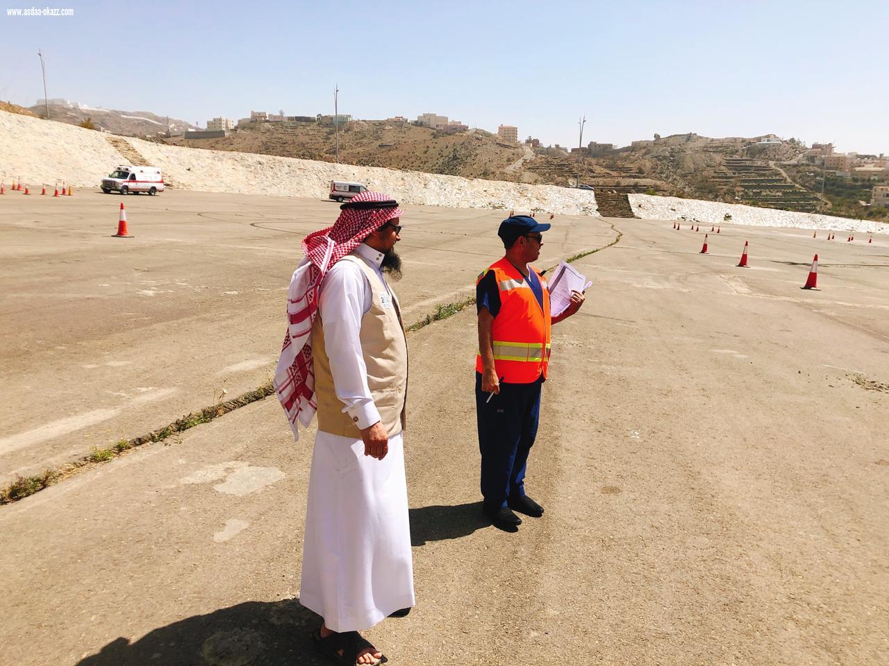 مدير عام هلال الباحة   الغامدي  يقف ميدانياً على جاهزية الفرق الإسعافية اثناء التدريب الميداني على مهارات القيادة الآمنة