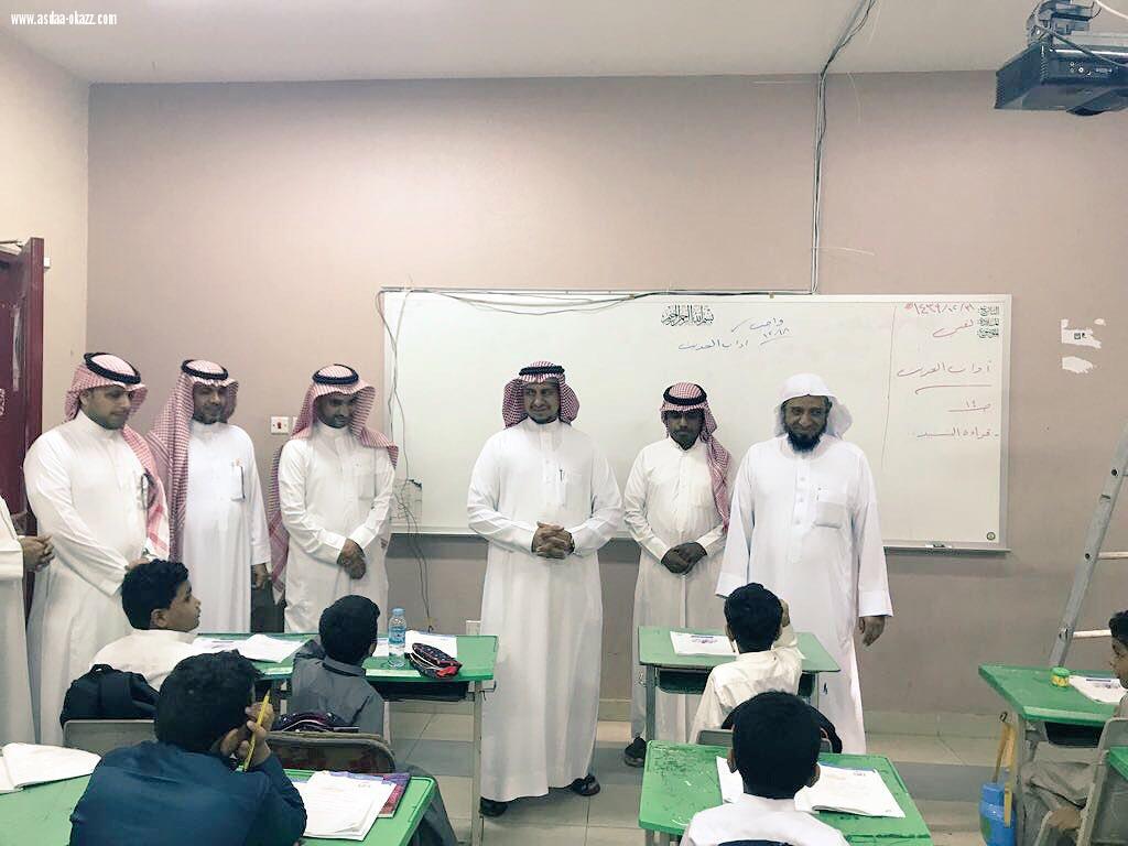 مدير تعليم جازان يزور مدارس مكتب تعليم المسارحة والحرث ويجتمع بشيوخ وأعيان المضايا لمناقشة وضع المدارس بها