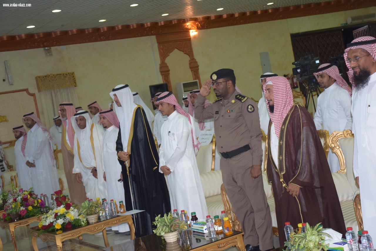 بحضور عدد من المسؤولين والمشايخ والأعيان ...  محافظ محافظة الطوال بالنيابة يدشن مركز النشاط الإجتماعي بالمباركة.