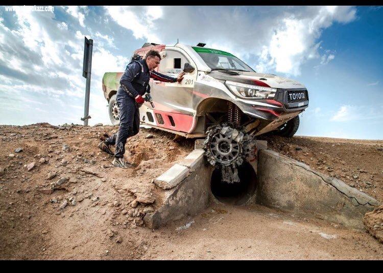 بعد سلسلة من الحوادث، والأعطال، والإصابات،والانسحابات،يزيد الراجحي بطلا لرالي العلا نيوم