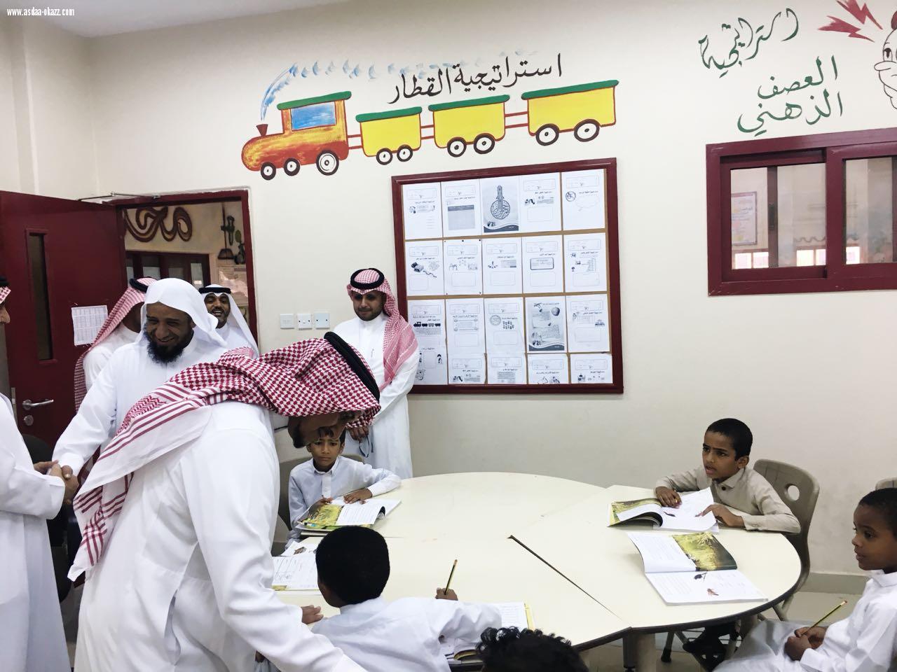 مدير تعليم جازان يزور مدارس مكتب تعليم المسارحة والحرث ويجتمع بشيوخ وأعيان المضايا لمناقشة وضع المدارس بها