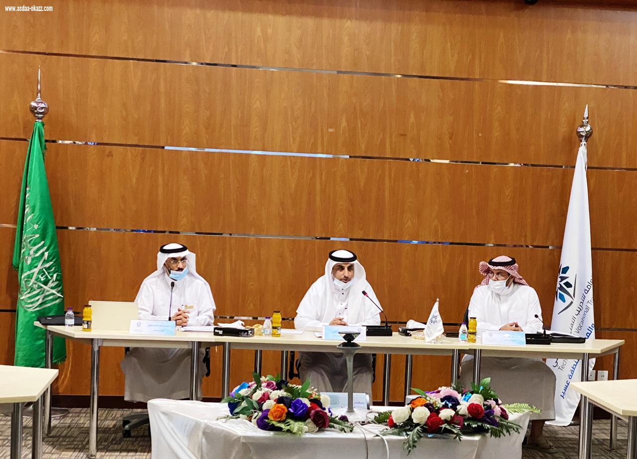 نائب المحافظ بالتدريب التقني للخدمات المساندة المكلف يزور تقني عسير 