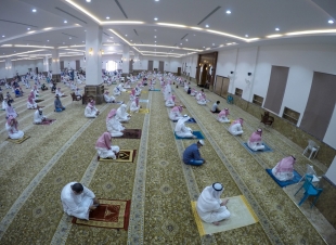 القطاع الصحي يواصل جهوده التوعوية في جوامع النعيرية 