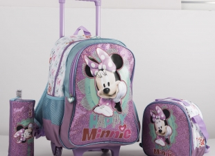 خبراء أساليب الحياة ينصحون بالإعداد ذهنياً ومادياً لموسم العودة إلى المدرسة