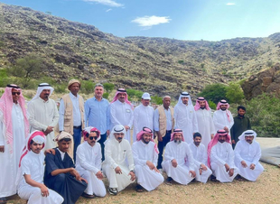 تربية ملكات نحل العسل والممارسات الجيدة في تربية النحل  في الباحة