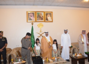 محافظ العلا المكلف،يكرم الجهات والأفراد المشاركين بفعاليات اليوم الوطني