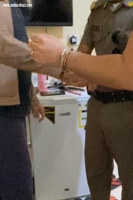 فرق الرقابة ببلدية العارضة مع رجال الأمن تضبط عمالة تمارس الحلاقة في مقر سكنهم 