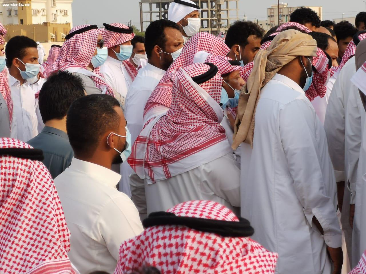 جموع غفيرة تشيع جثمان الفقيد الشيخ عمر يعقوب شيخ شمل آل عيسى بني حمد بمحافظة الطوال