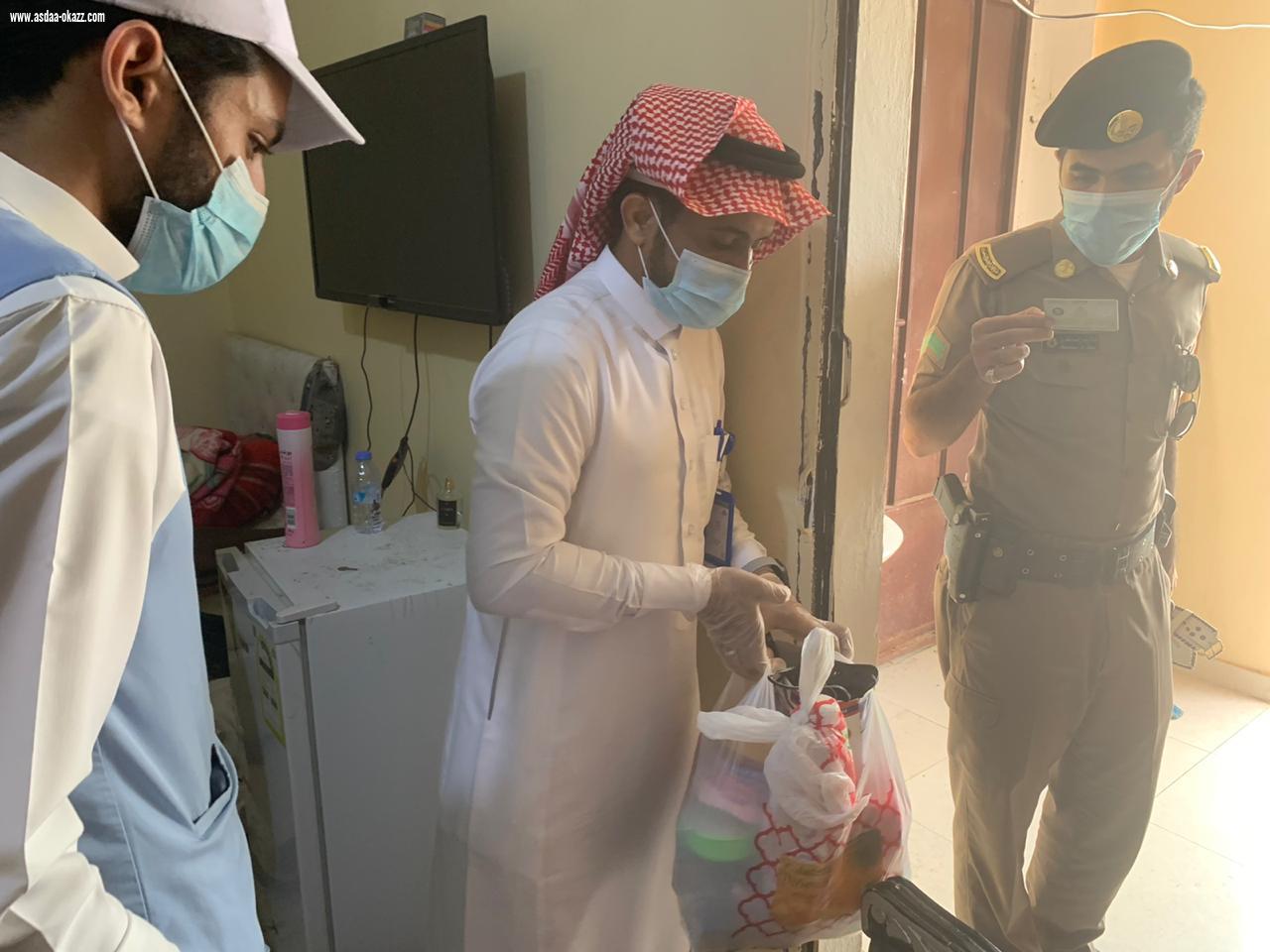 فرق الرقابة ببلدية العارضة مع رجال الأمن تضبط عمالة تمارس الحلاقة في مقر سكنهم 