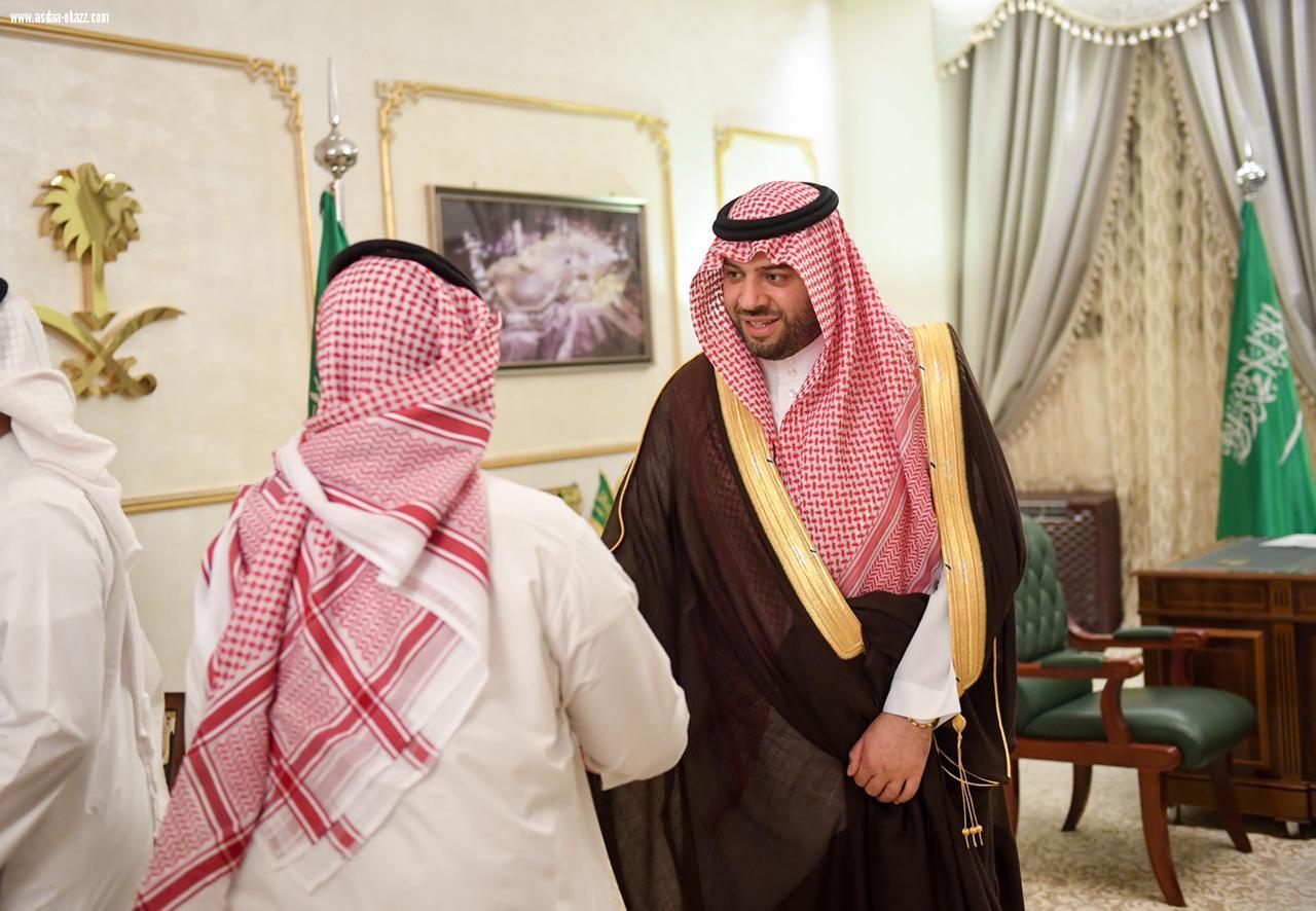 أمير منطقة الحدود الشمالية يستقبل رئيس شركة معادن وعد الشمال للفوسفات  يرافقه طلاب برنامج موهبة ابناء الشمال