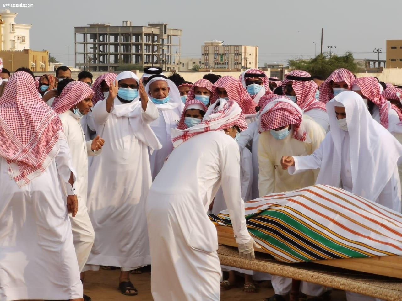 جموع غفيرة تشيع جثمان الفقيد الشيخ عمر يعقوب شيخ شمل آل عيسى بني حمد بمحافظة الطوال