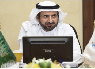 وزير الصحة للمتخوفين من لقاح كورونا: ما يتردد مضحك
