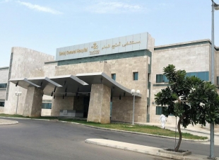 إنهاء معاناة مريضة من كيس دهني في مستشفى أملج العام