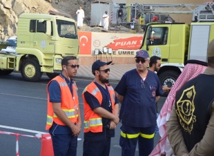 فرق الهلال الأحمر  تشارك في تدريب فرضي على حريق وانهيار مبنى في العاصمة المقدسة